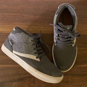 Saola High Top sneakers
